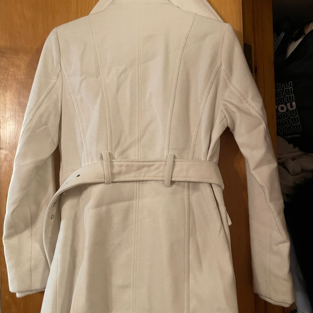 Guess White Trench Coat with Belted Waist and Long Sleeves
